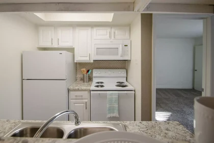 Stanza privata in Stone Canyon Road, immagine 18 di 28