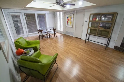 Stanza privata in Stone Canyon Road, immagine 24 di 28