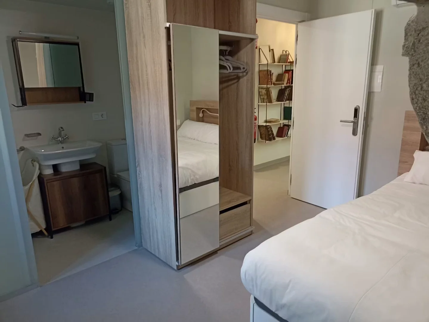 Quarto acolhedor para estudantes disponível em 