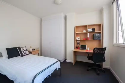 Chambre individuelle lumineuse à Melbourne