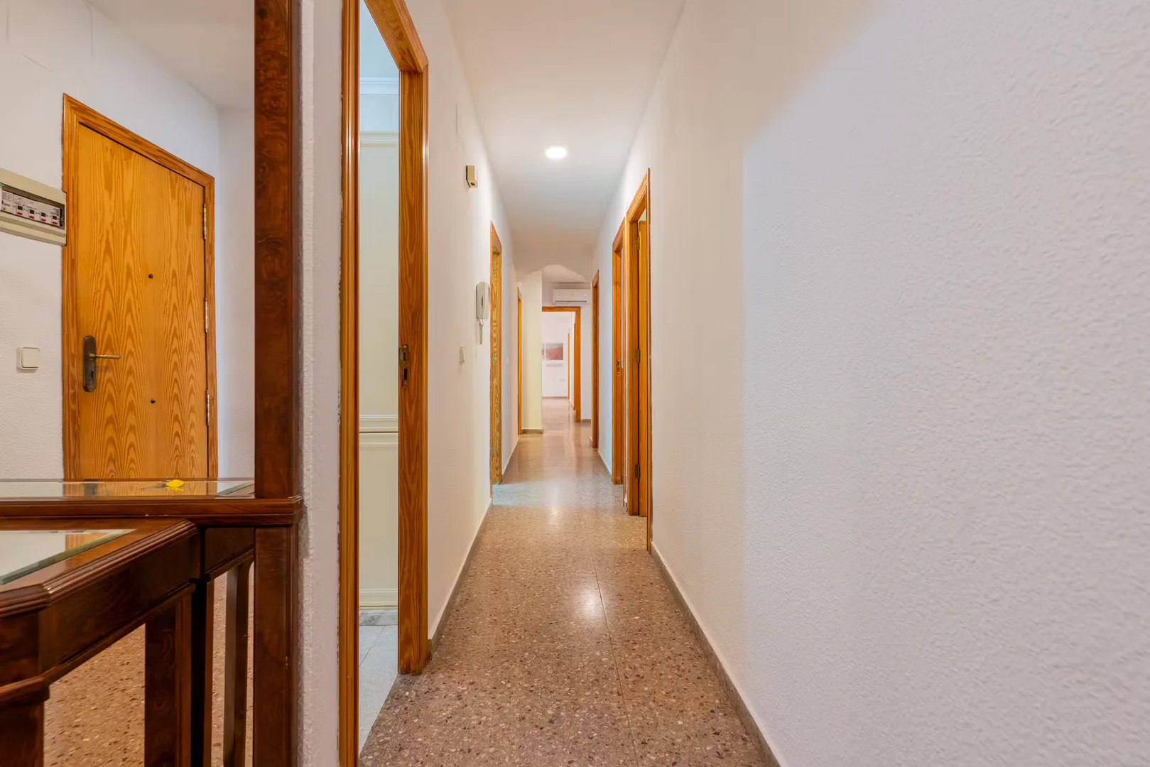 Quarto acolhedor para estudantes disponível em
