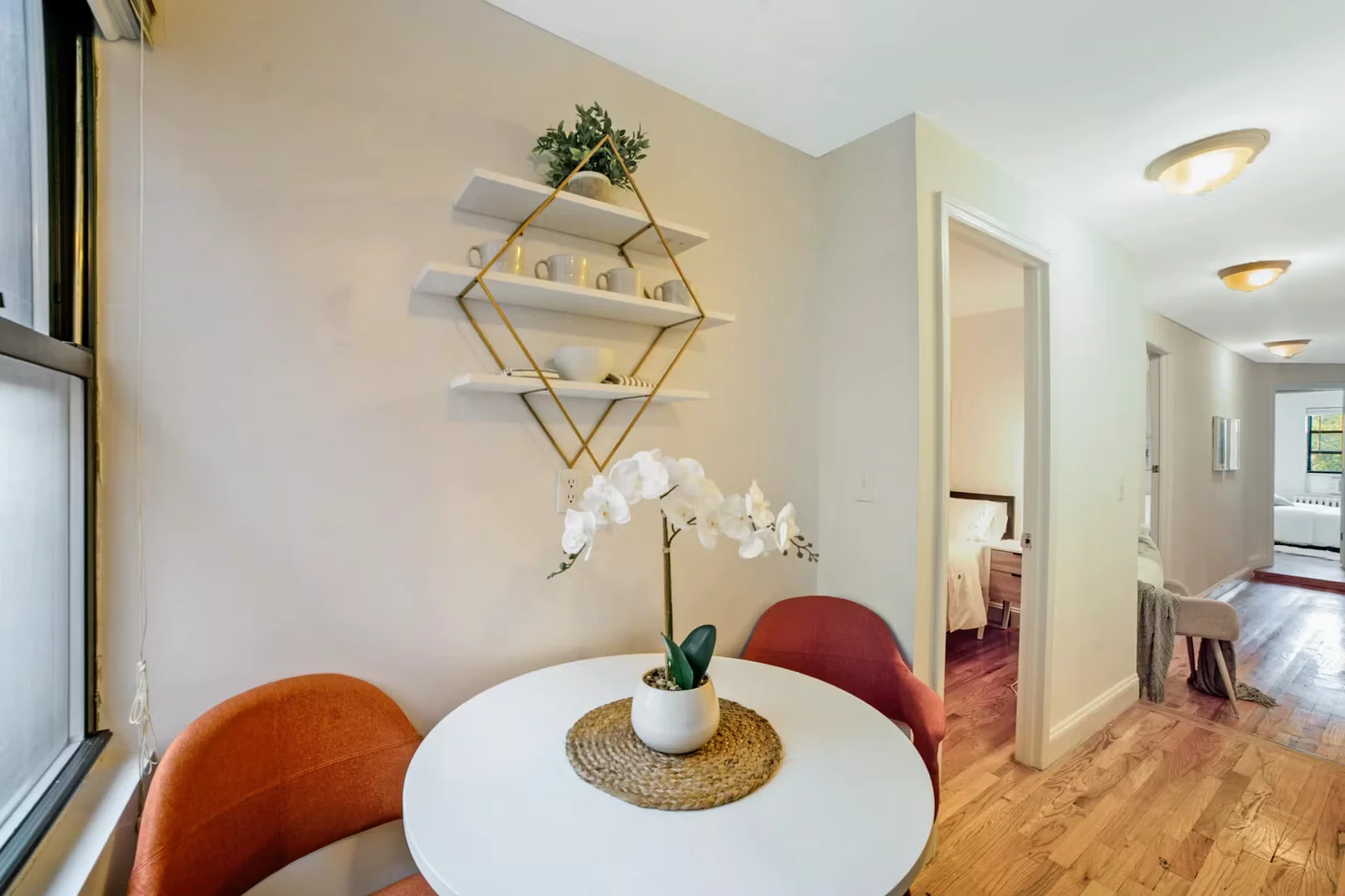 Quarto para alugar em apartamento de estudantes em , totalmente mobilado