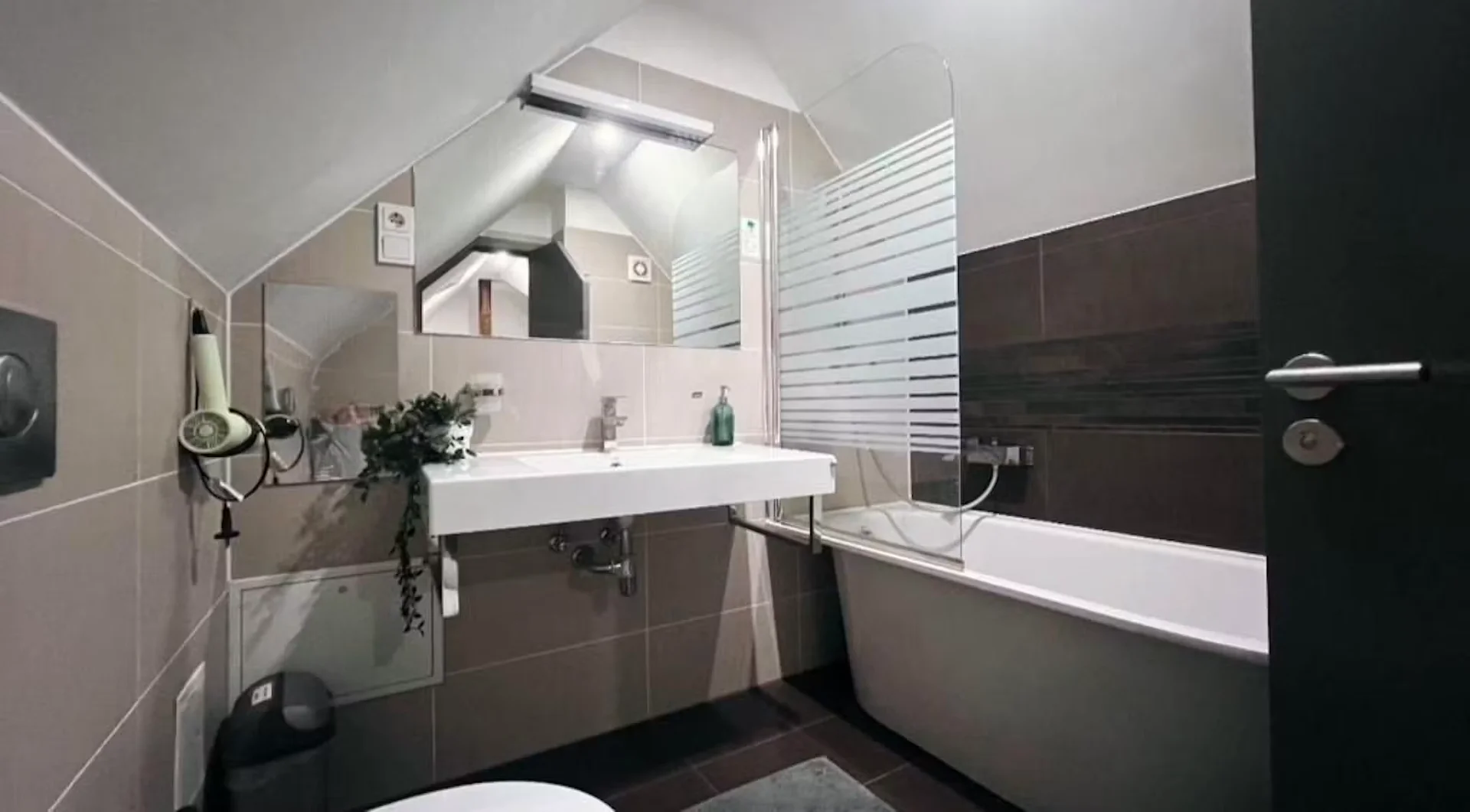 Habitación en apartamento estudiantil en alquiler en , completamente amueblado