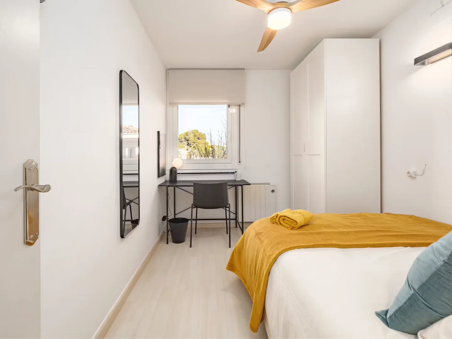 Zimmer in Studentenwohnung in  zu vermieten, voll möbliert
