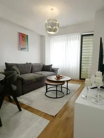 Dairenin tamamı konumu 3rd Macedonian Brigade Boulevard, 2 12 görüntüsü