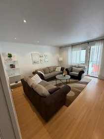 Dairenin tamamı konumu Toleredsgatan 26B, 1 9 görüntüsü
