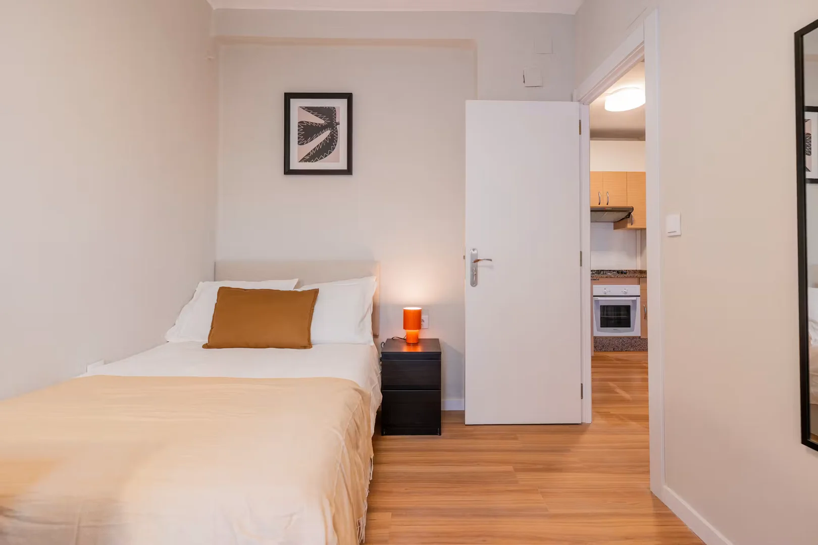 Room for rent in student apartment in , fully furnished