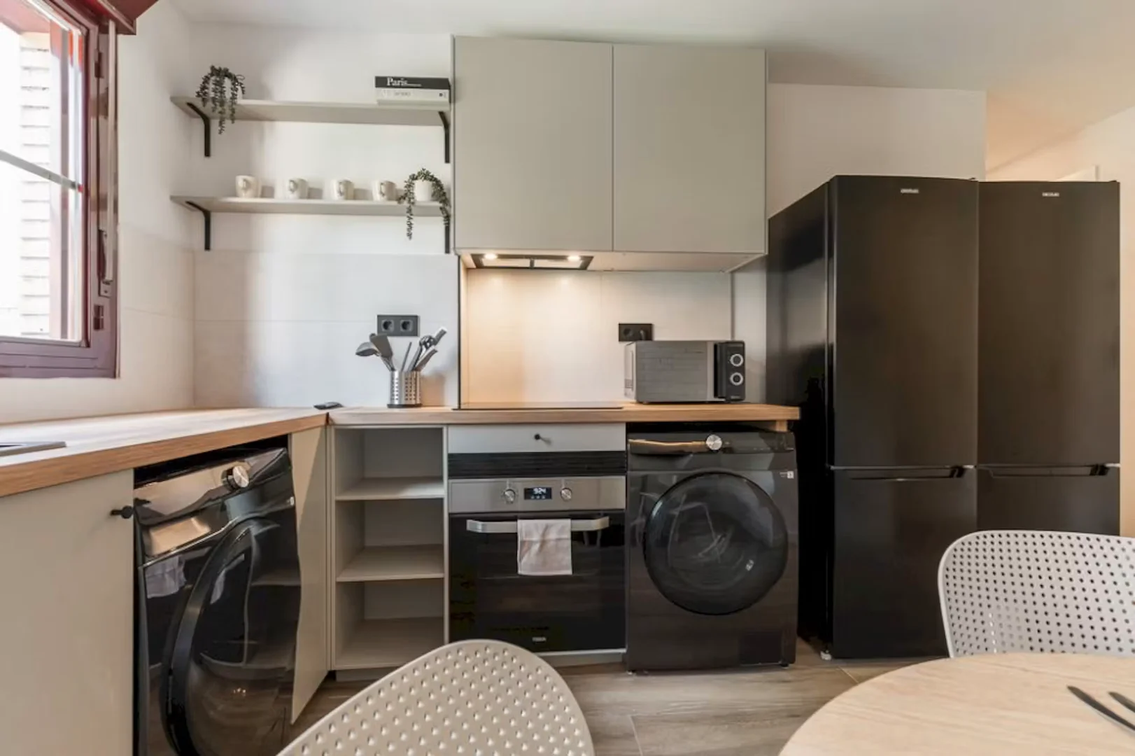 Habitación para estudiantes en  con área de estudio y facilidades compartidas