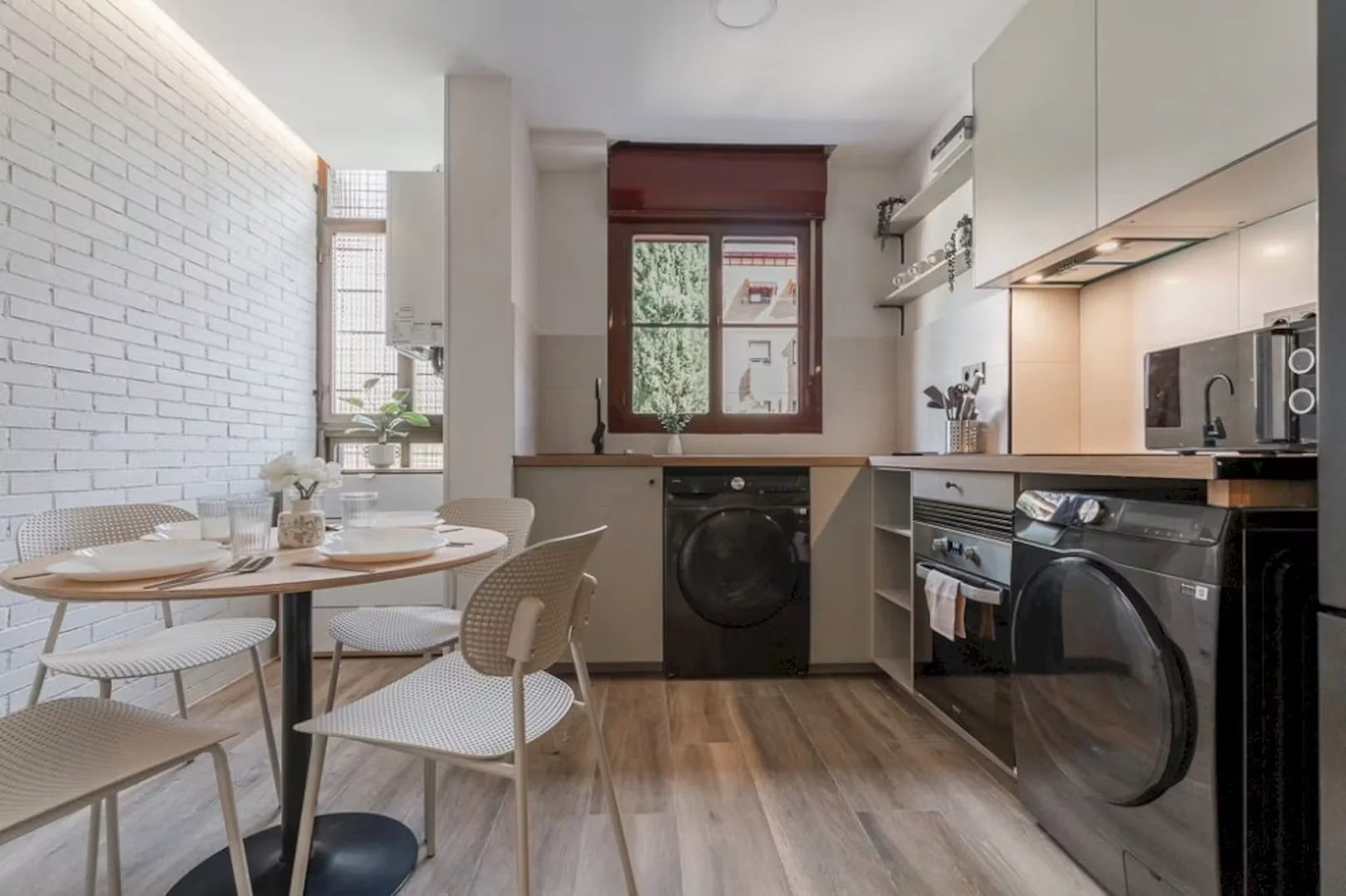Habitación en apartamento estudiantil en alquiler en , completamente amueblado