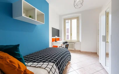 {area} de ortak bir dairede kiralık oda