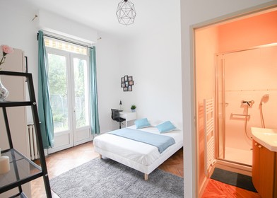 Zimmer mit Doppelbett zu vermieten Bordeaux