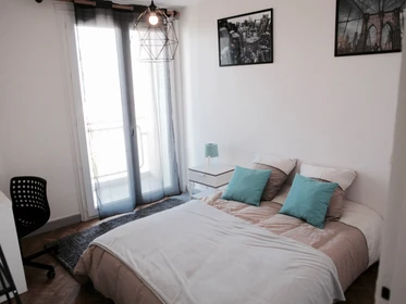 Renting rooms by the month in Toulouse