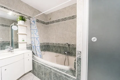 Habitación privada en 9 rue de Londres, imagen 2 de 15