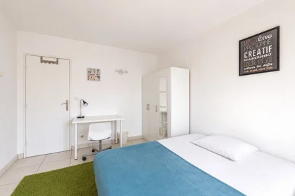 Habitación privada en 9 rue de Londres, imagen 5 de 15