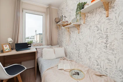 Chambre privée à Henryka Pachońskiego 4, image 1 de 10