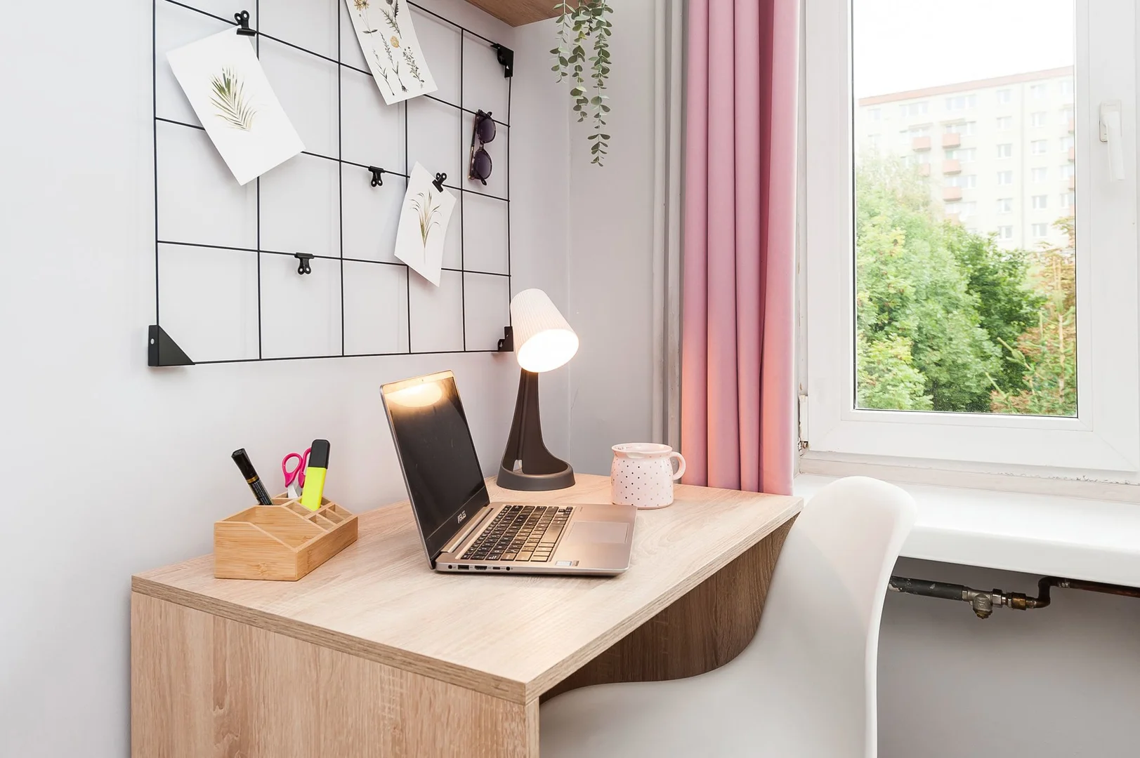 Cozy room for students available in