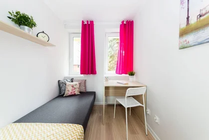 私人房间 在 ul. Biała 4, 10的图像1