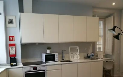 Appartamento intero in Rua da Sofia, Baixa Citadina, immagine 4 di 10