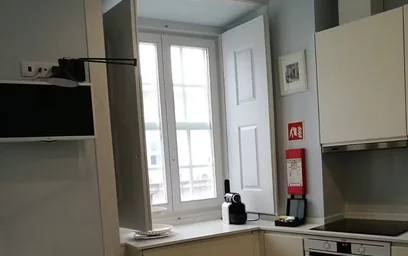 Appartamento intero in Rua da Sofia, Baixa Citadina, immagine 5 di 10