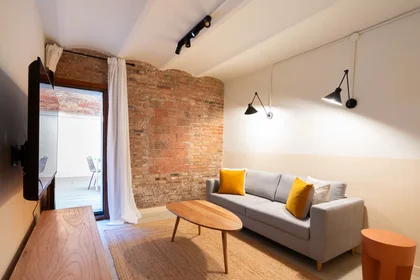 Apartamento totalmente mobilado em {area}