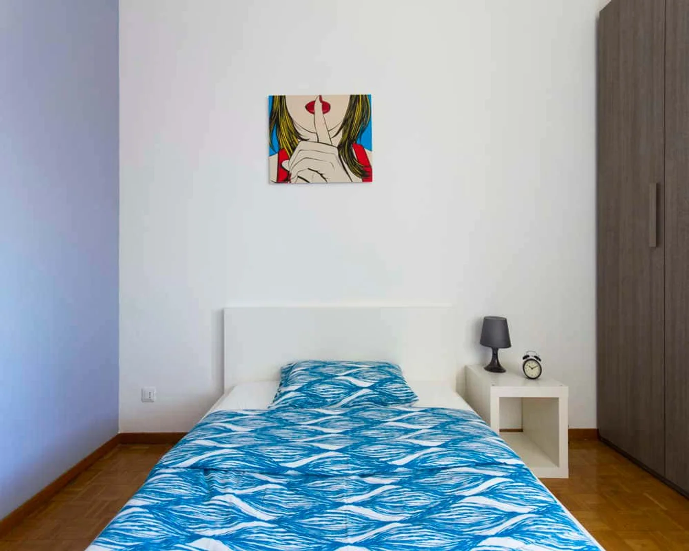 Bright and airy student room with easy university access in 