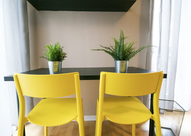 Shared room at Via Monte Rosa, Barriera di Milano, image 7 of 15