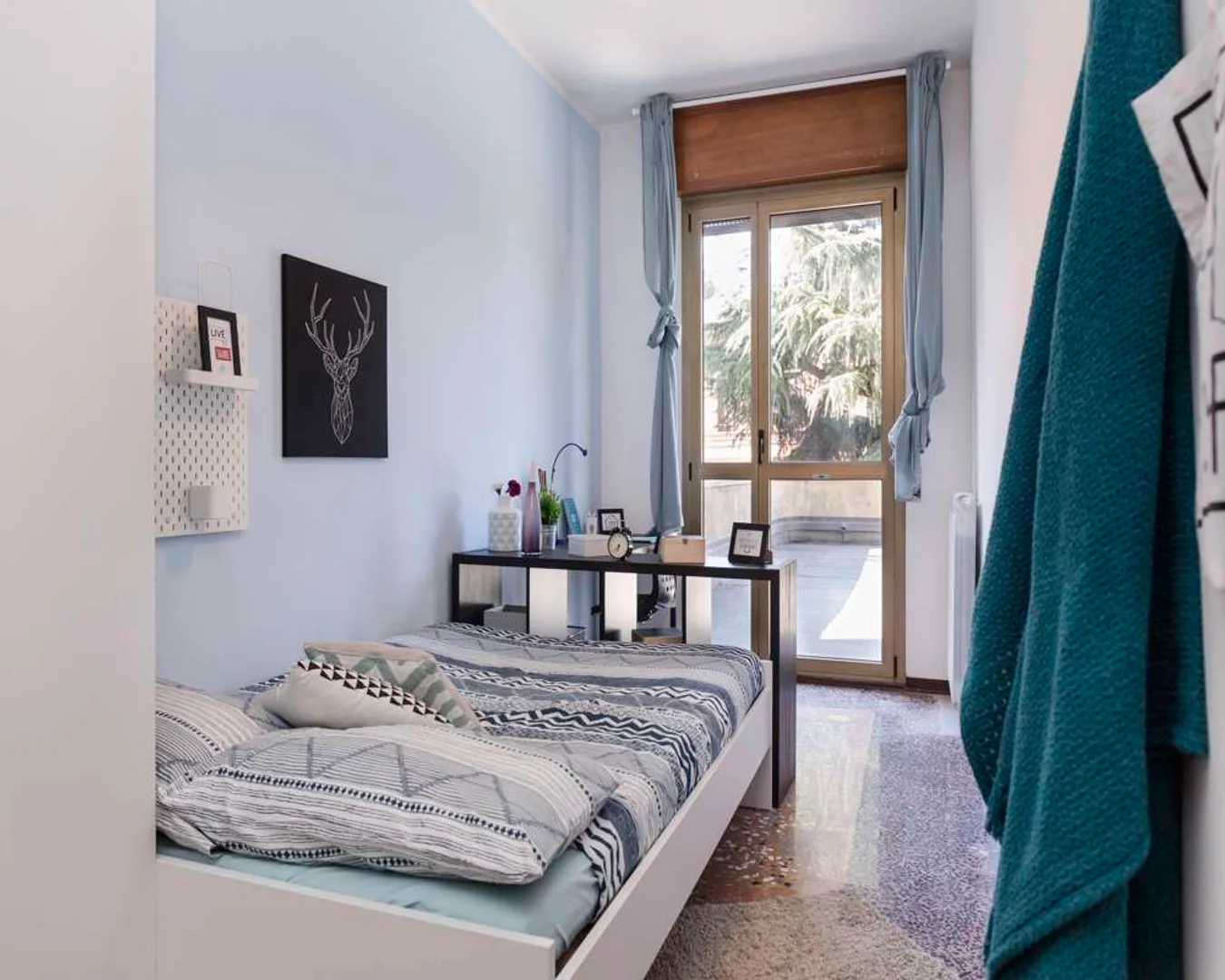 Zimmer in Studentenwohnung in  zu vermieten, voll möbliert