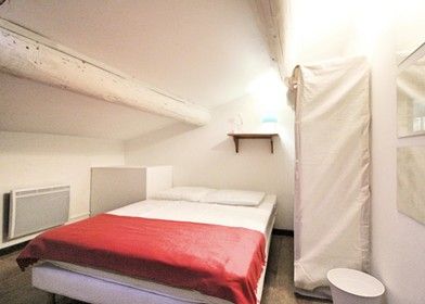 Very bright studio for rent in marseille