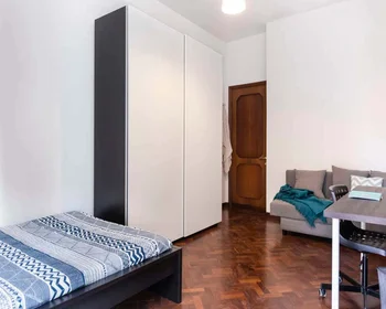 Habitación privada en Viale Giovanni Vicini, 20, 40134 Bologna BO, Italy, imagen 4 de 34