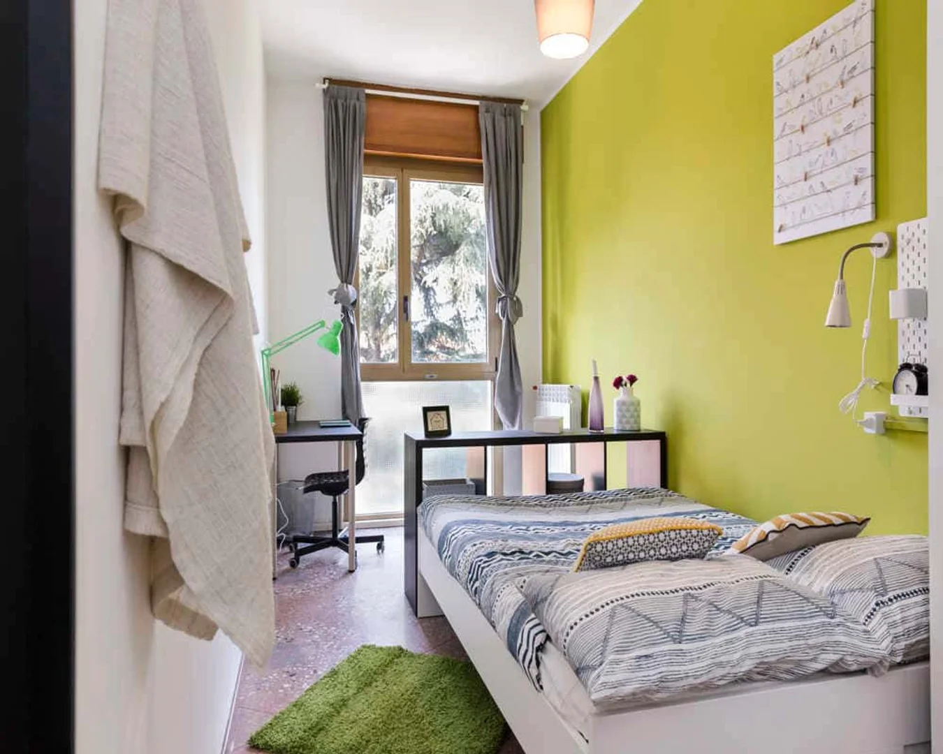 Habitación estudiantil económica con ubicación conveniente en 