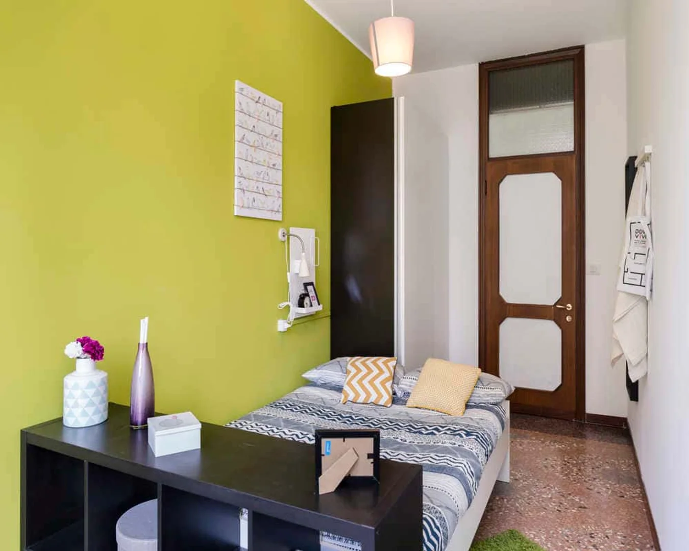 Habitación para estudiantes en  con área de estudio y facilidades compartidas