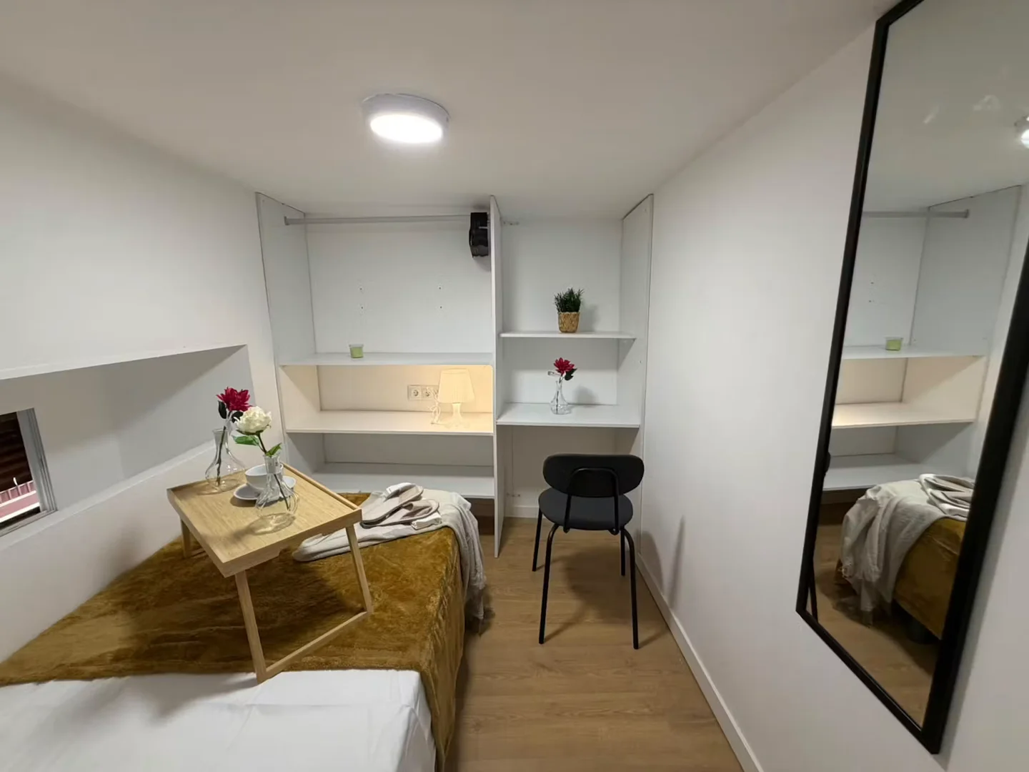 Habitación estudiantil económica cerca del campus en 