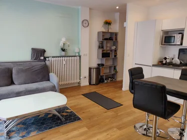 Entire apartment at Avenue de la Californie, Baumettes, image 5 of 10