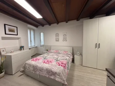 Apartamento inteiro em Via San Bernardino, Borgo San Leonardo, imagem 3 de 10