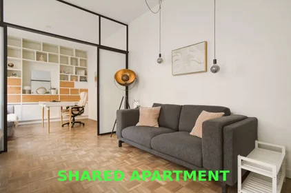 Alojamento com 3 quartos em {area}