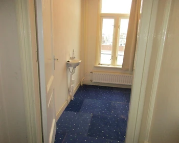 Private room at Jan de Wittstraat, image 1 of 10