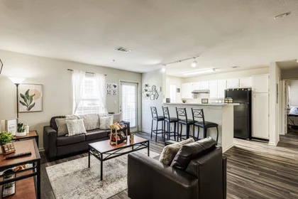 Gesamte Unterkunft im Wohnheim in der 215 Spencer Pl, Cayce, SC 29033, United States, bild 11 von 39
