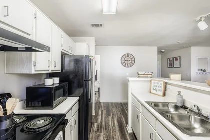 Gesamte Unterkunft im Wohnheim in der 215 Spencer Pl, Cayce, SC 29033, United States, bild 9 von 39