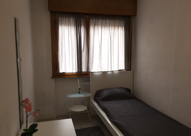 Quarto para alugar num apartamento partilhado em Brescia