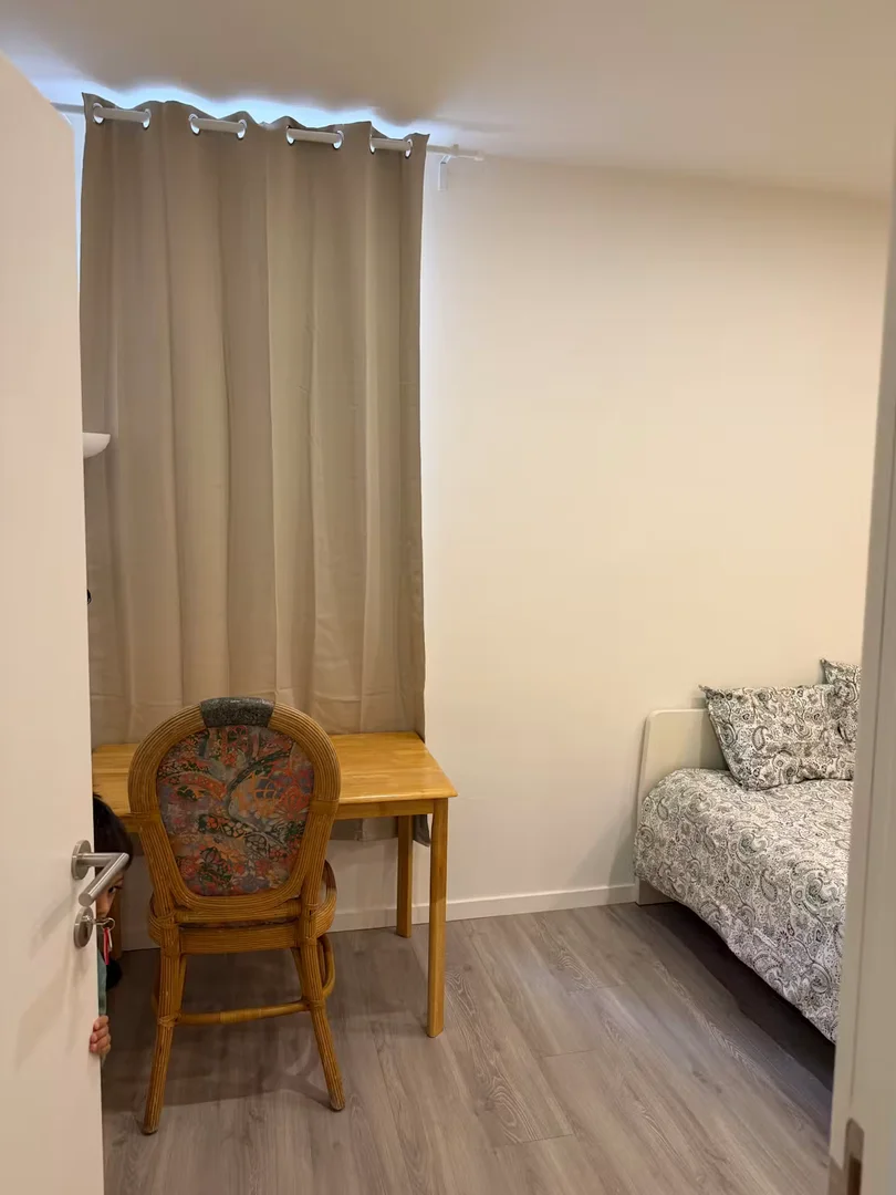 Chambre d'étudiant fonctionnelle parfaite pour étudier dans 