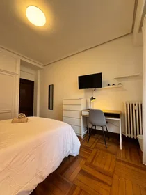 Mehrbettzimmer in der Diego Lopez Haroko Kale Nagusia, Abando, bild 6 von 10