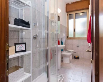 Chambre privée à Viale Giovanni Vicini, 20, 40134 Bologna BO, Italy, image 29 de 33