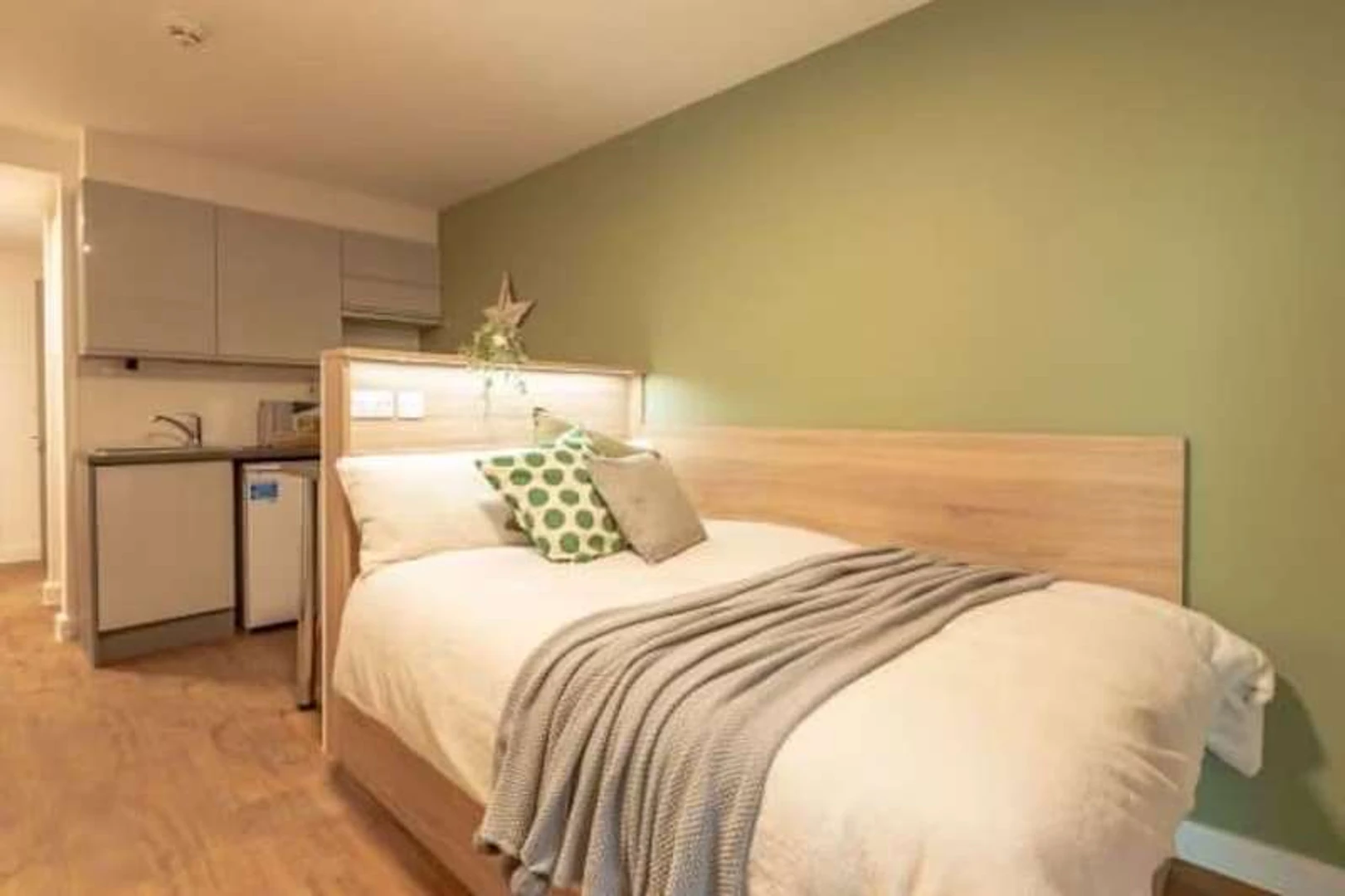Apartamento estúdio compacto ideal para estudantes em 