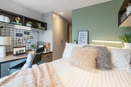 Alojamiento entero en residencia en Zenith, Herbert St, Cardiff CF10 4DG, United Kingdom, imagen 1 de 29