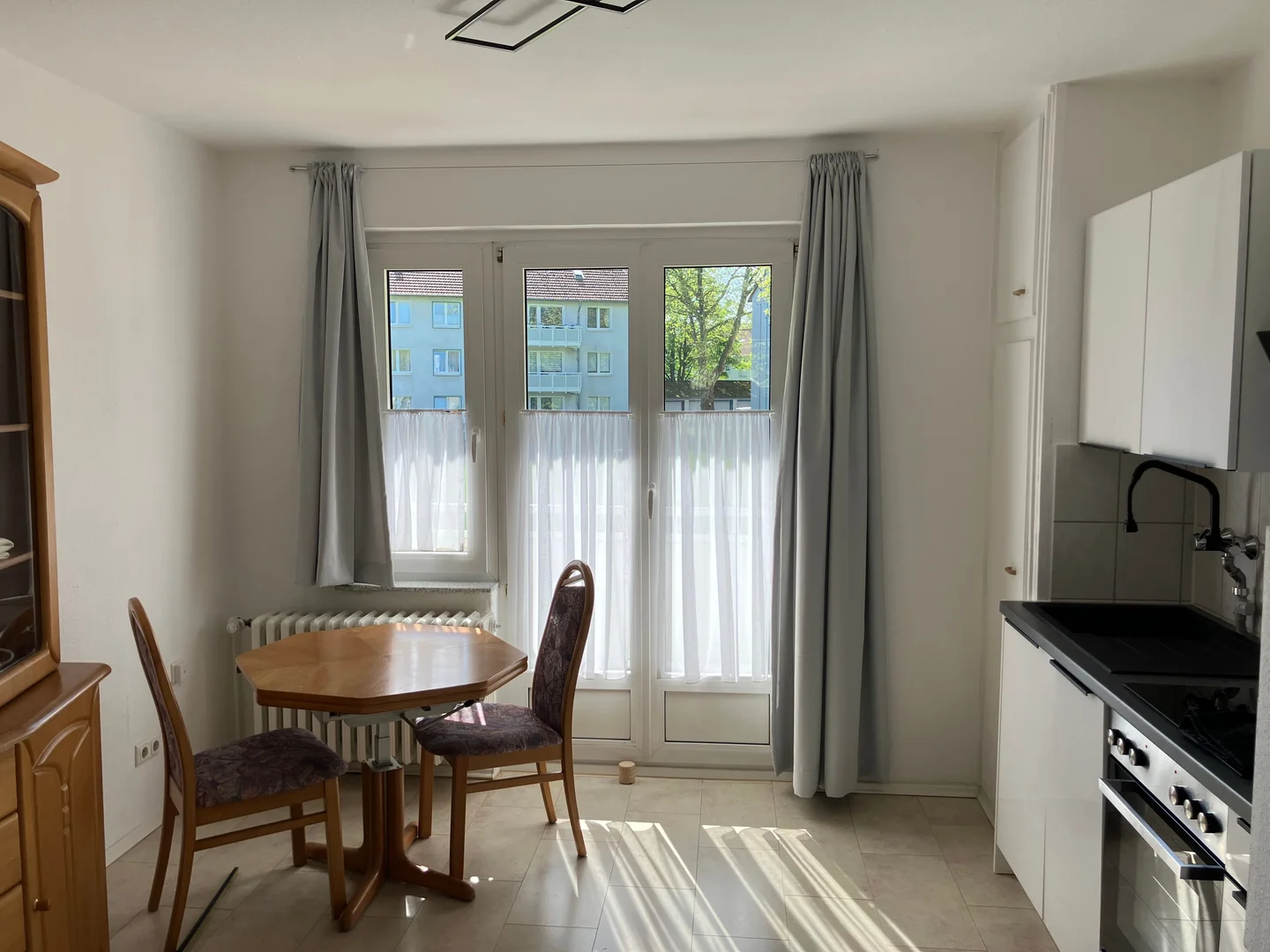 Bright and airy student room with easy university access in