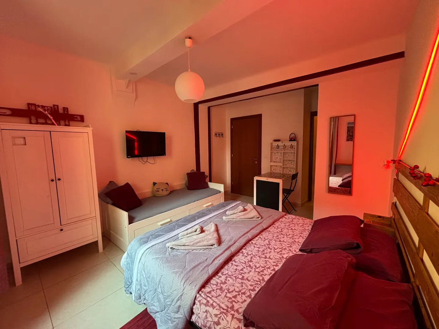 Habitación en apartamento estudiantil en alquiler en , completamente amueblado