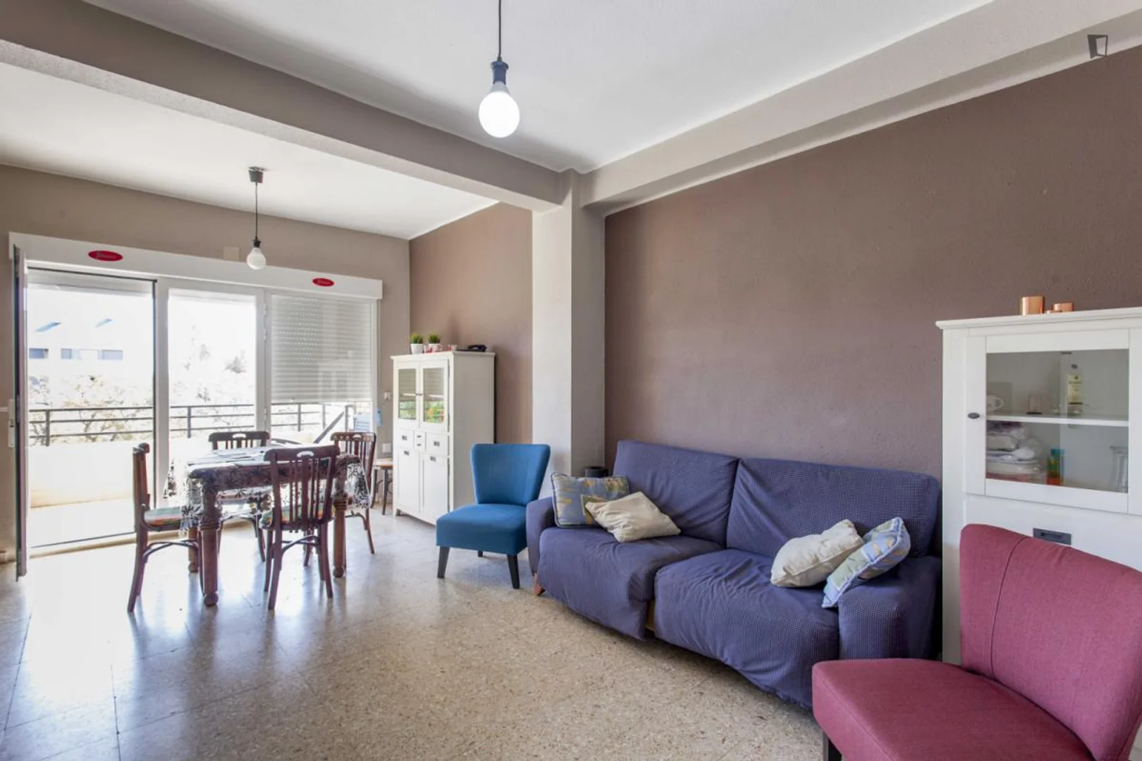 Habitación estudiantil económica con ubicación conveniente en 