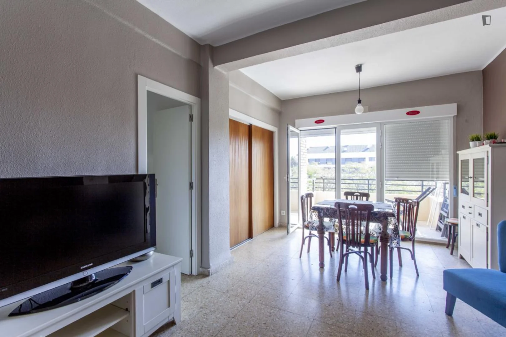 Habitación estudiantil económica con ubicación conveniente en 