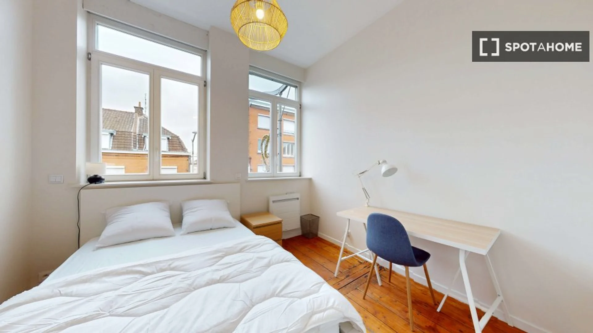 Budget-friendly student room close to campus in 