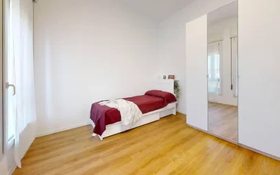 Helles Privatzimmer in {area}